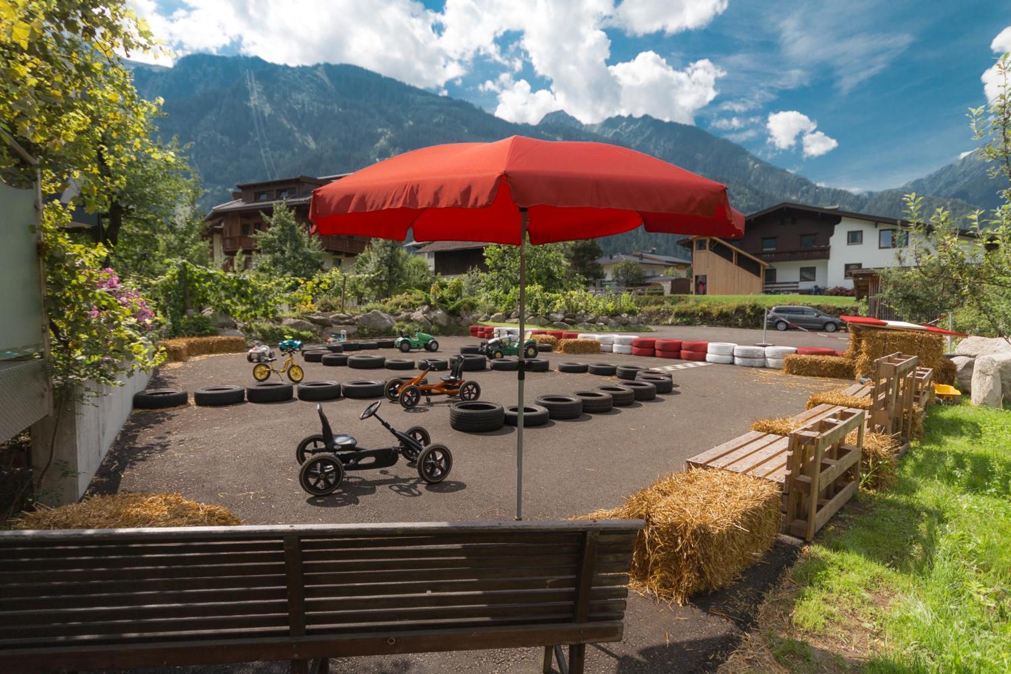 Apart Central - Premium Mountain&Garden Mayrhofen Esterno foto