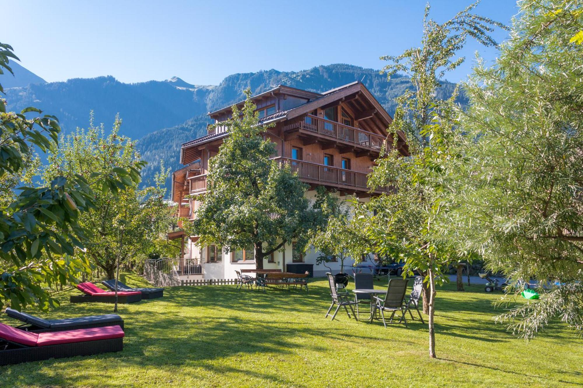 Apart Central - Premium Mountain&Garden Mayrhofen Esterno foto